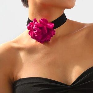 Elegant Rose Choker Necklace – Sexy Gothic, Romantic, Adjustable, Like New